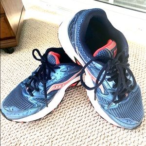 Saucony Oasis Mesh Running Shoes for Women
